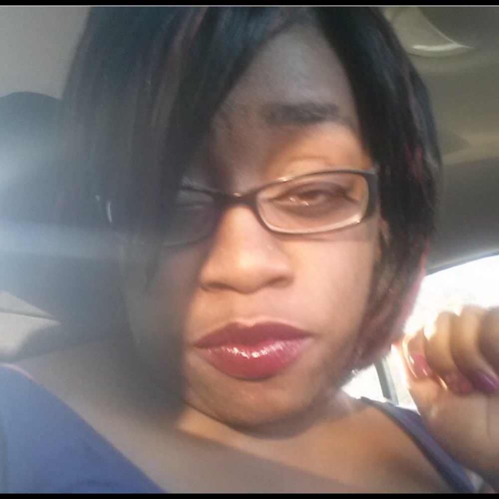 Meet your Posher, Sshadeequah